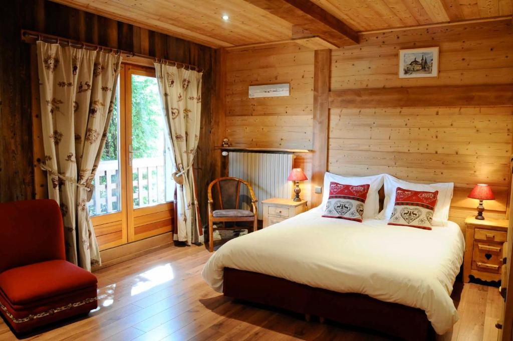 La Ferme D Emilienne Bed & Breakfast Sallanches Room photo